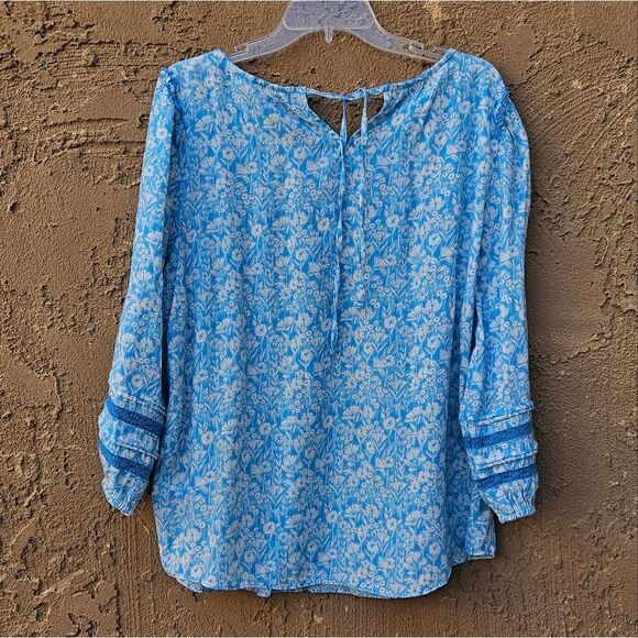 Lauren Conrad blue and white floral shirt - Picture 2 of 14